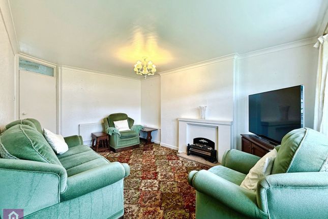 33, Redesmere Close, Altrincham photo 4