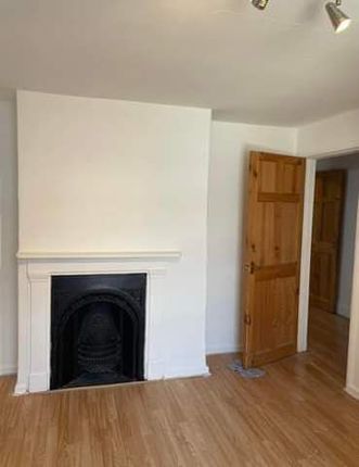 Thumbnail Flat to rent in Roman Road, Colchester