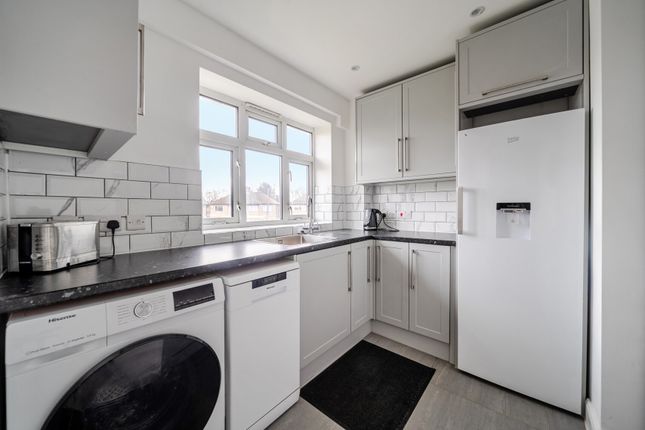 3 Ryves Cottage,, Laburnum Road, Mitcham photo 2