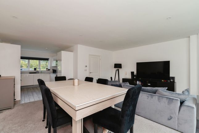 3, Belvedere Lane, Essex photo 2