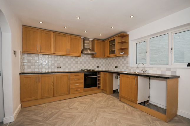 1, St. Johns Road, Chesterfield photo 2