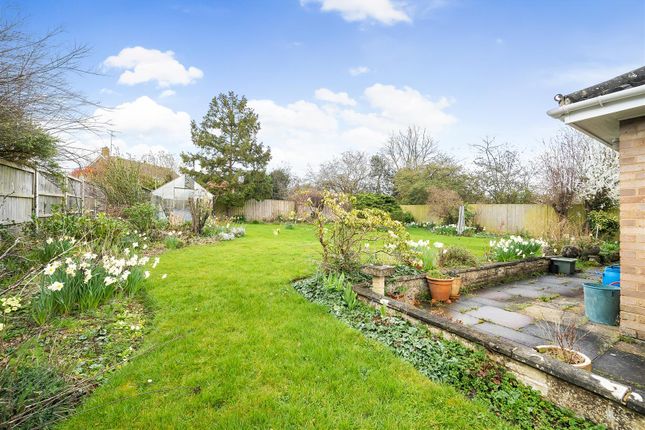 Bungalow for sale in Rosehill Park, Emmer Green, Reading