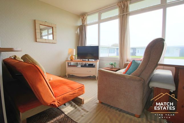 Chalet 42,Romney Sand Holiday Village, The Parade, New Romney photo 3
