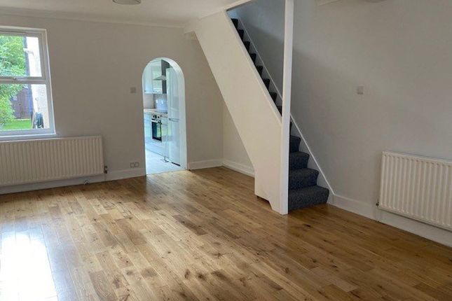 151, Princes Avenue, Watford photo 3