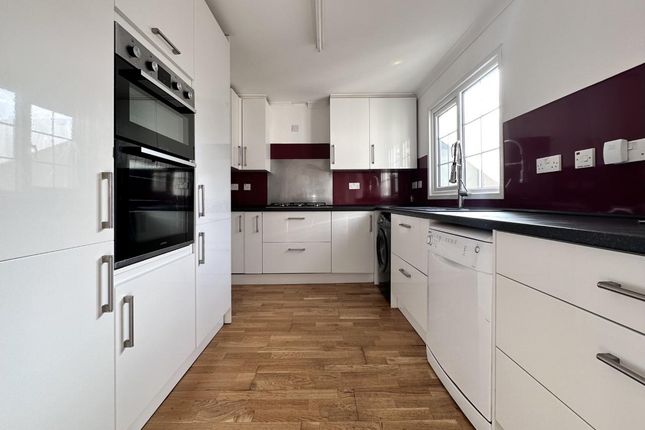 Thumbnail Terraced house for sale in Netherwood Green, Norwich
