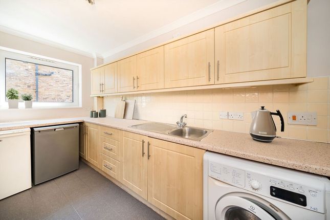 Flat 8, 5, Berrylands, Surbiton photo 3