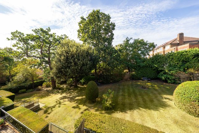 2-bed flat on Flat 24, Holly Lodge, 90, Wimbledon Hill Road, London, £1,100,000