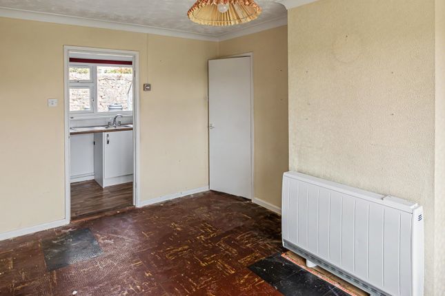 122 Reids Piece, Purton photo 5
