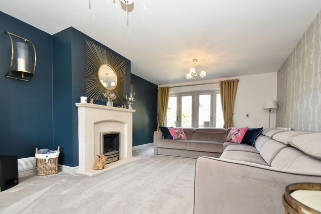 7 Whitwell Court, St. Neots photo 2