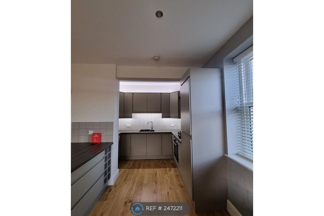 Flat A  Oxford Road, Gomersal Cleckheaton, Bradford photo 2