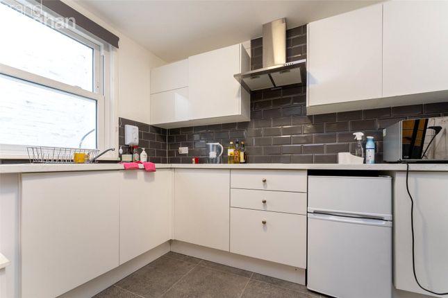 Flat to rent in Bedford Square, Brighton