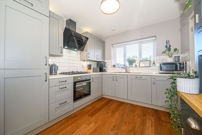 15 Paravane Close, Newton-Le-Willows photo 4