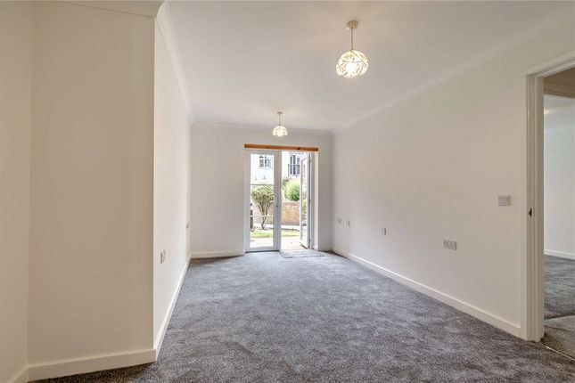 5 Alice Bye Court,, Bluecoats, Berkshire photo 3
