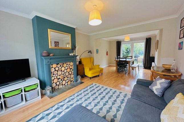 Semi-detached house for sale in Barley Close, Wallingford