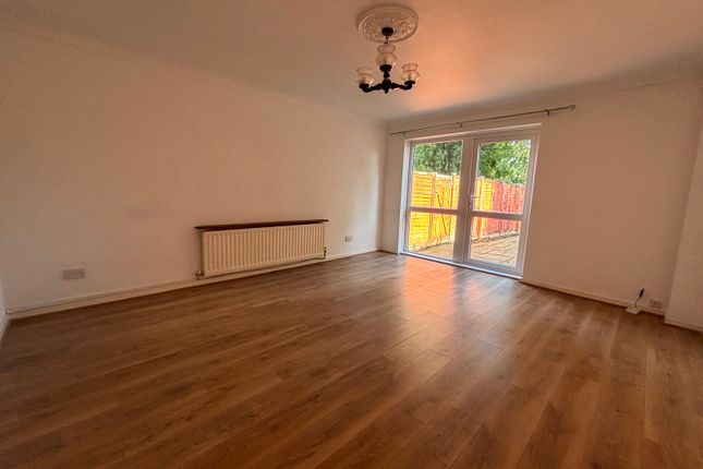 Dobbs Mill Close, BIRMINGHAM photo 3
