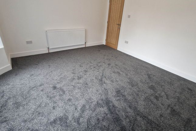 Bungalow to rent in Frederick Street, Oldham