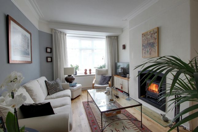 Grange Avenue, Harrogate photo 3