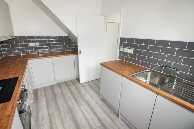 31, Catsbrook Road, Luton photo 2