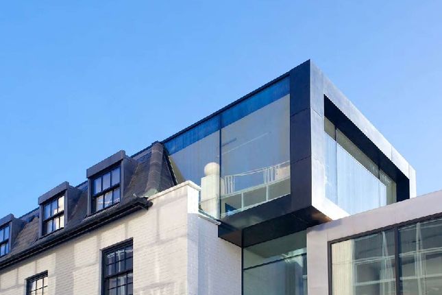 2-bed flat on 10, £4,500/mo