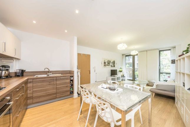 Flat 5, 24, Truman Walk, London photo 4