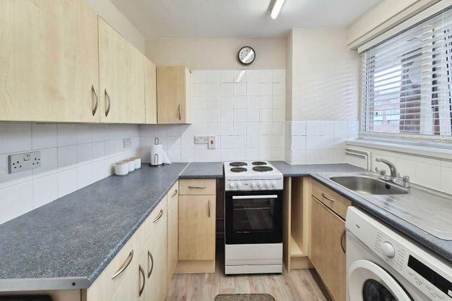 71, Wellington Flats, Yeovil photo 4