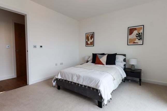 Thumbnail Flat to rent in Florence House, Lundy Close, Colindale, London