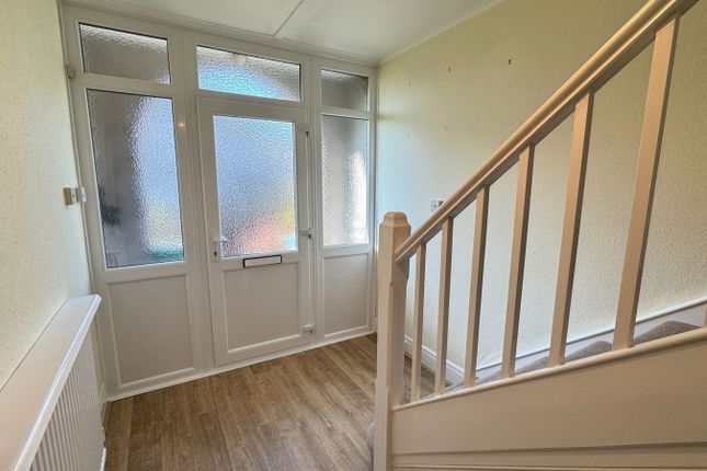 12, Chollacott Close, Tavistock photo 4