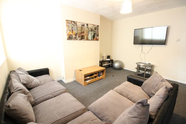 5-bed terraced on 6, Talworth Street, Cardiff, £2,650/mo