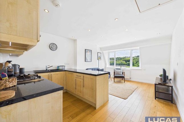 Flat 3 Wilmar, Beach Road, Menai Bridge photo 2