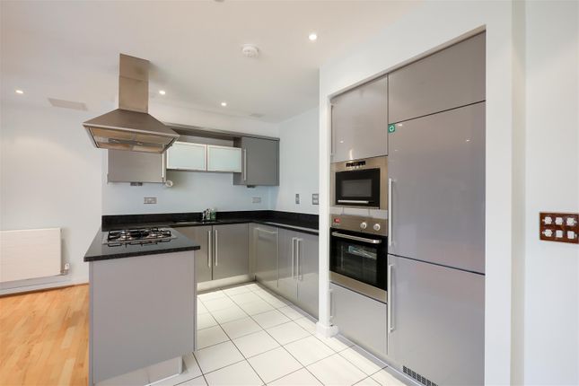 Thumbnail Flat to rent in Whitelands Crescent, London