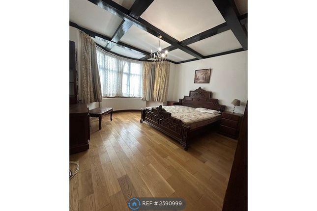 A Kenton Road, Harrow photo 2
