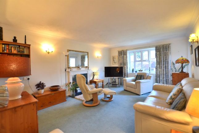 26, Primrose Walk, Fleet photo 2