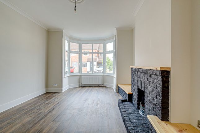 52, Oakleigh Park Drive, Leigh-on-sea photo 4