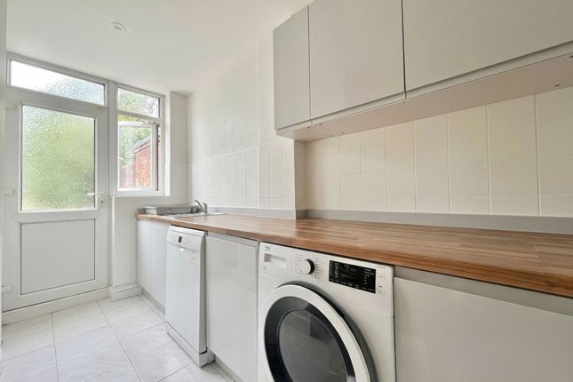 37 Aylestone Drive, Leicester photo 3