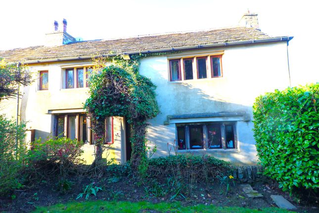 Thumbnail Cottage to rent in Law Lane, Southowram, Halifax
