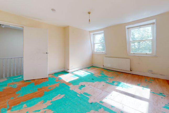 Flat C, 2 Wyndham Crescent, London photo 2