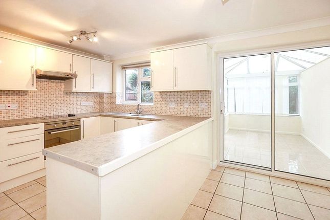 23, St. Andrews Drive, Wolverhampton photo 3