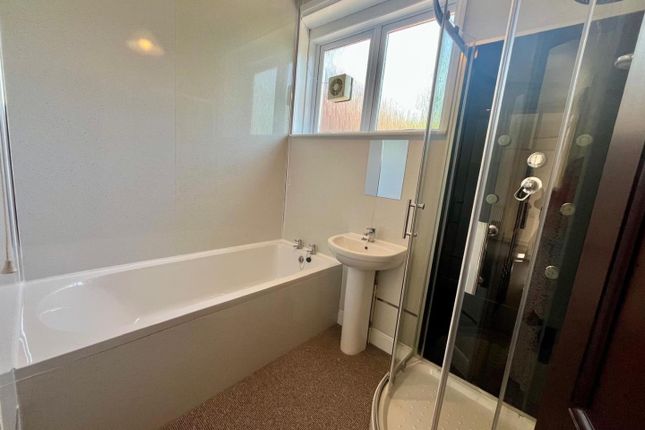 Flat 2, 10, Queens Avenue, Dorchester photo 4