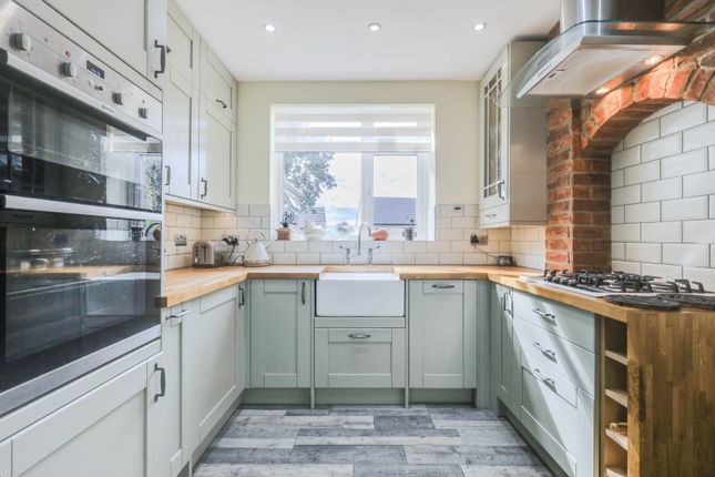 79, Cookridge Drive, West Yorkshire photo 4