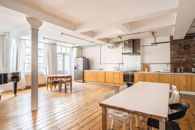 Flat for sale in Underwood Street, Islington, London