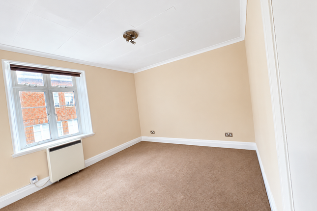 Flat 4A, Regent House, Princes Place photo 3