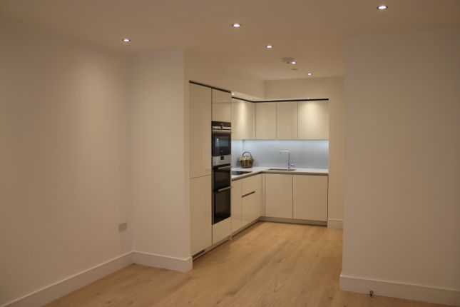 Yardley Court, 1, Garnet Place, West Drayton photo 3