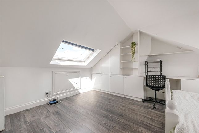 Top Floor Room, 6, Norfolk Road, London photo 4