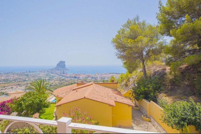 Villa for sale in 03710 Calp, Spain