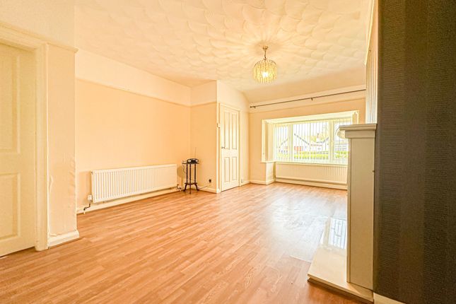 27 Seaview Avenue, Wirral photo 4