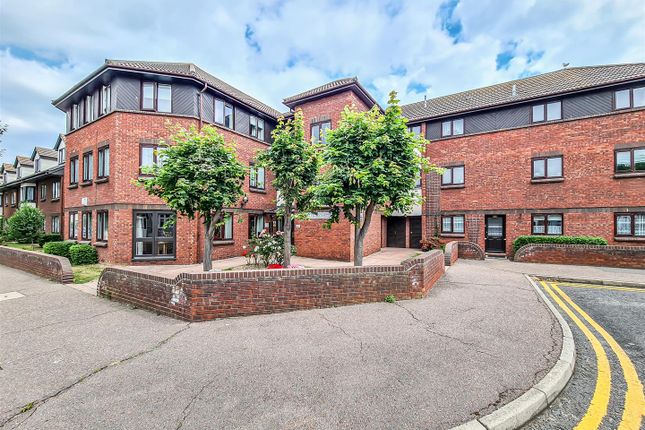 Thumbnail Flat for sale in Stadium Road, Southend-On-Sea