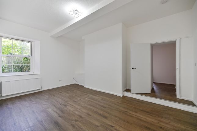 1, Calcot Place, Low Lane, Reading photo 4
