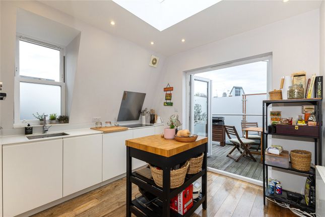 52A, Collingbourne Road, London photo 3