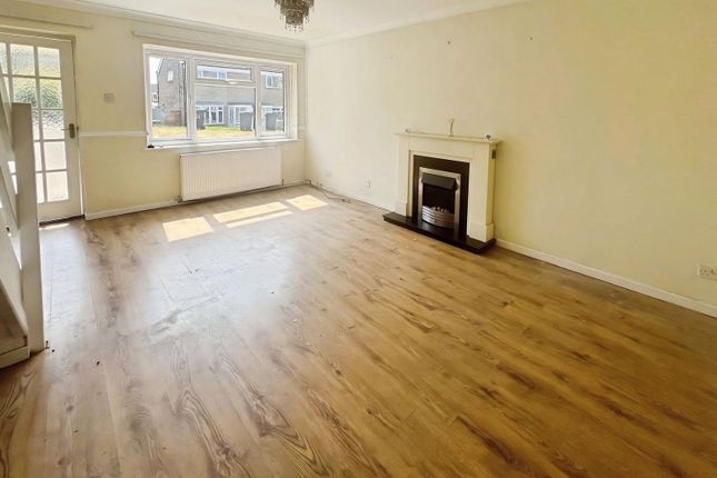 46, Calder Road, Stourport-on-severn photo 2