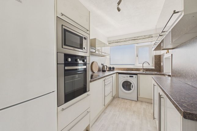 Marine Point,Flat 19, West Parade, Worthing photo 3